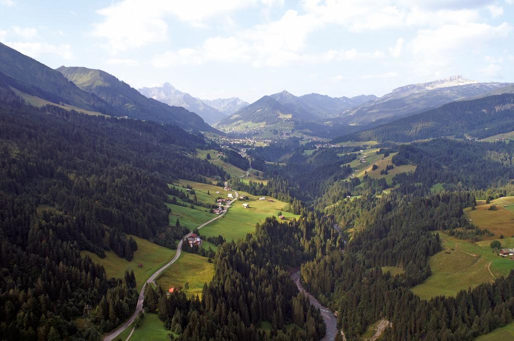 Alpen Select Lodge Kleinwalsertal Riezlern Exteriör bild